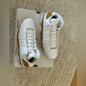 Air Jordan 13 men’s shoes size 10 new